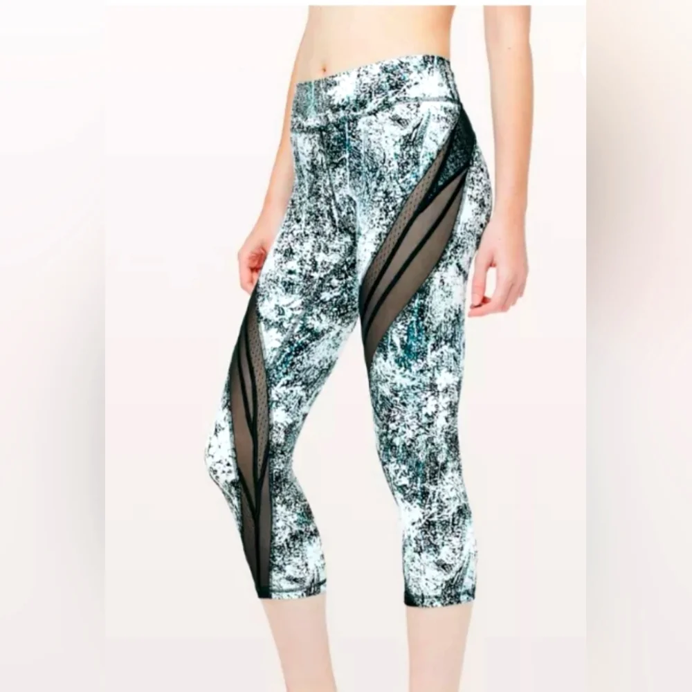 NWOT Lululemon Never Still Cropped Leggings - Size 10